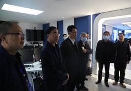 参观实训室AC0A4454